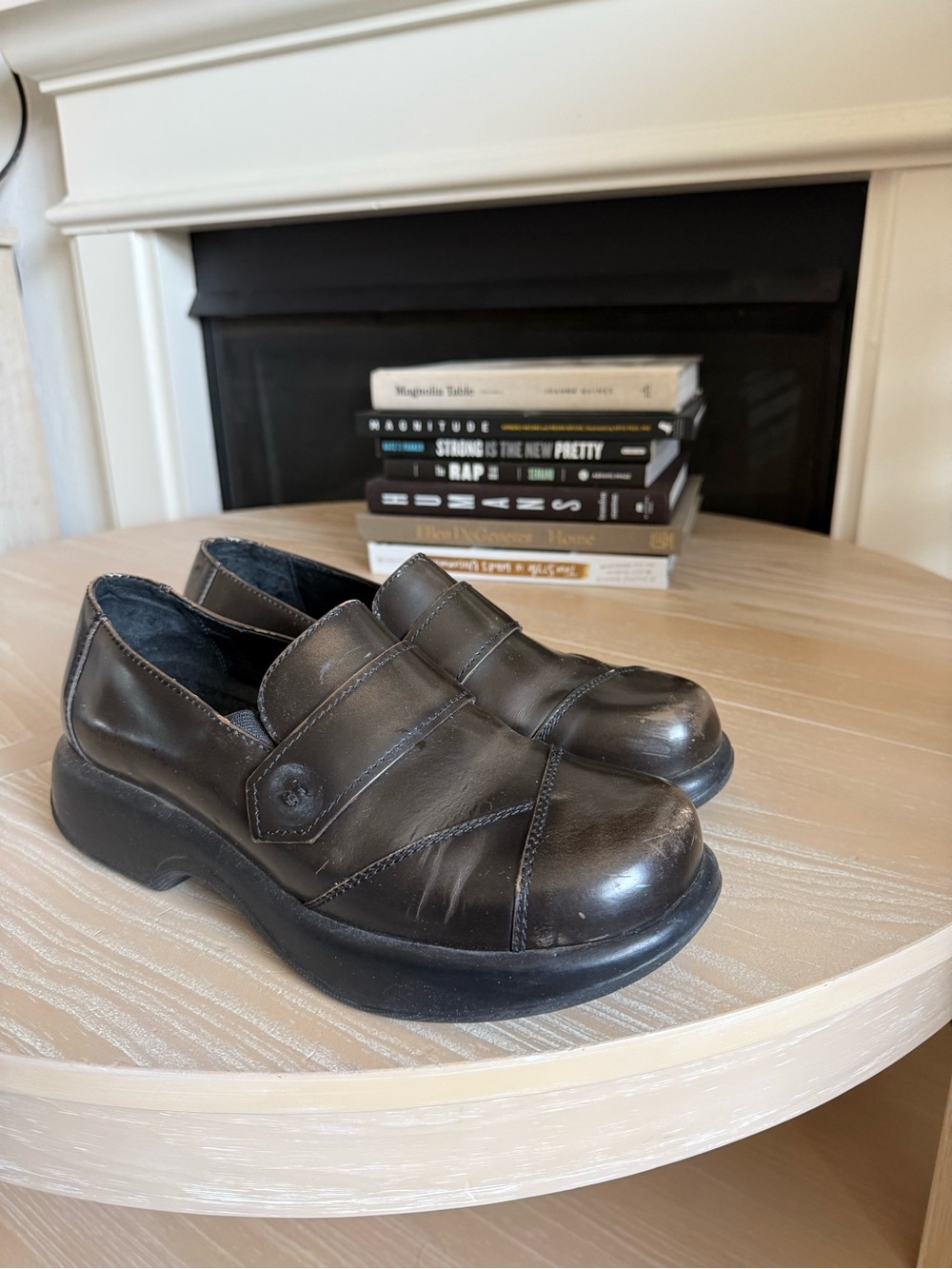 Dansko|Women’s chocolate brown leather Slip-On clogs-Comfort Shoes size 41••